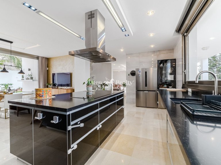 Villa for Sale in Torviscas Alto, Tenerife 7