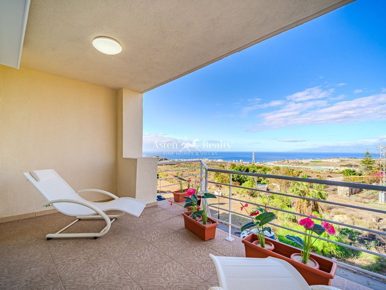 Town House for Sale in Chayofa, Tenerife 1