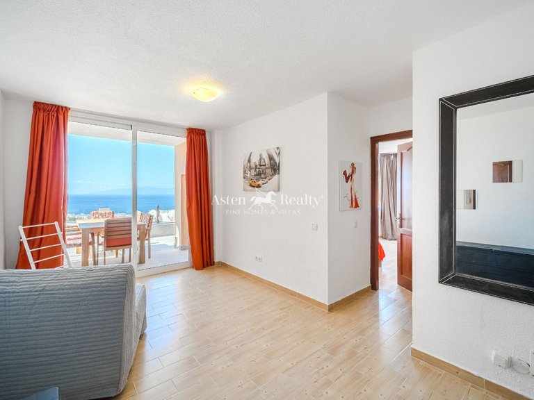 Town House for Sale in San Eugenio Alto, Tenerife 12