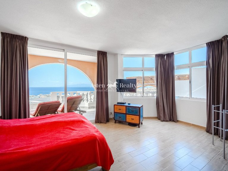 Town House for Sale in San Eugenio Alto, Tenerife 9