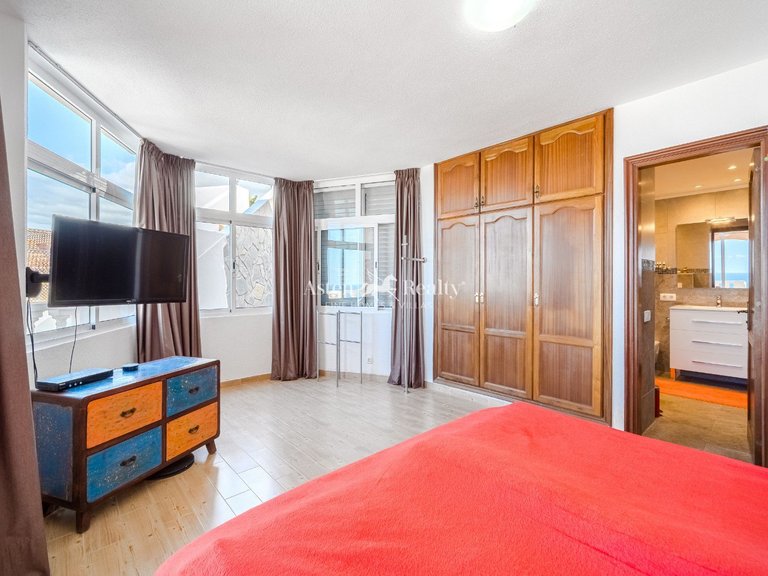 Town House for Sale in San Eugenio Alto, Tenerife 10