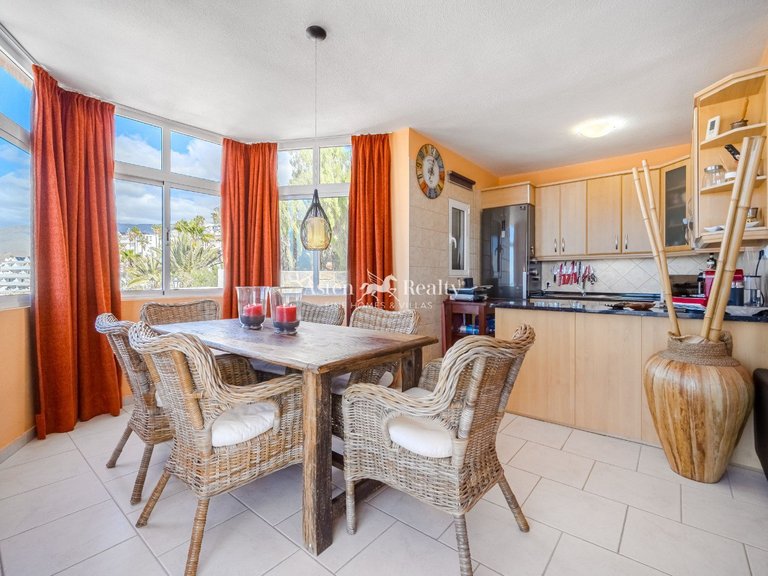 Town House for Sale in San Eugenio Alto, Tenerife 5