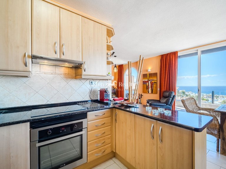 Town House for Sale in San Eugenio Alto, Tenerife 6