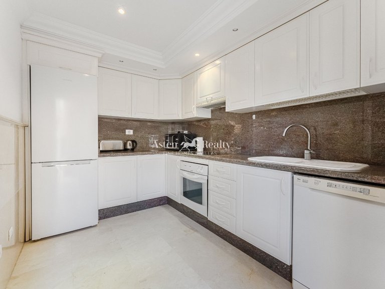 Penthouse for Sale in Playa Del Duque, Tenerife 5