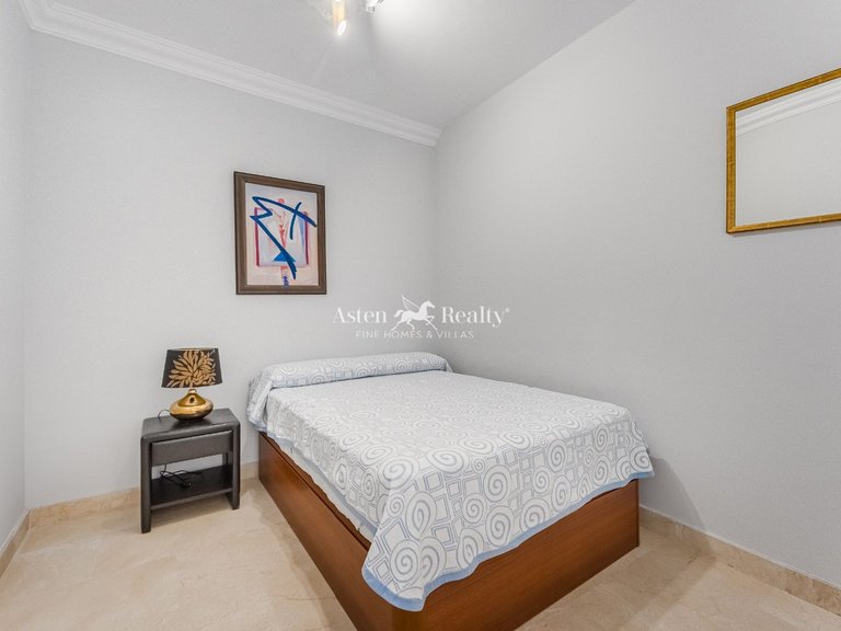 Penthouse for Sale in Playa Del Duque, Tenerife 11