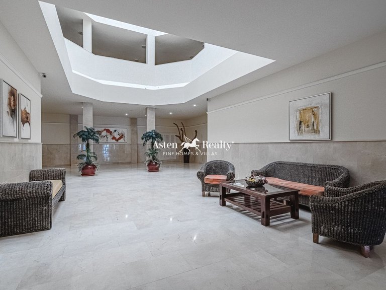 Penthouse for Sale in Playa Del Duque, Tenerife 20