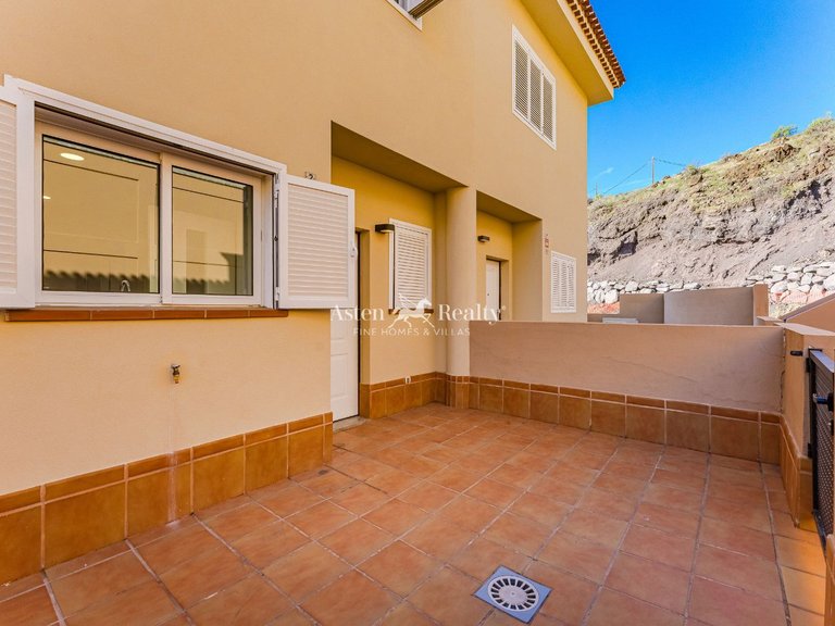 Town House for Sale in Puerto De Santiago, Tenerife 2