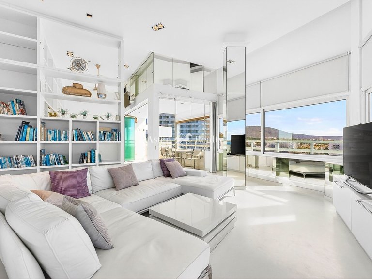 Penthouse for Sale in San Eugenio Bajo, Tenerife 9
