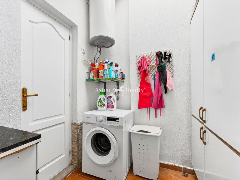 Villa for Sale in San Eugenio Alto, Tenerife 15