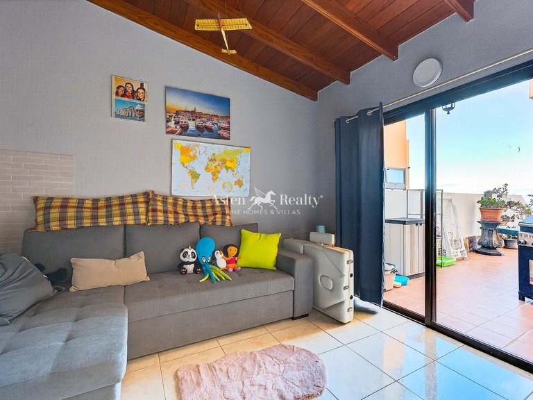 Villa for Sale in San Eugenio Alto, Tenerife 9