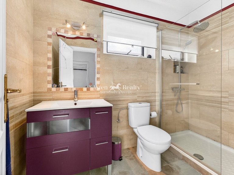 Villa for Sale in San Eugenio Alto, Tenerife 22