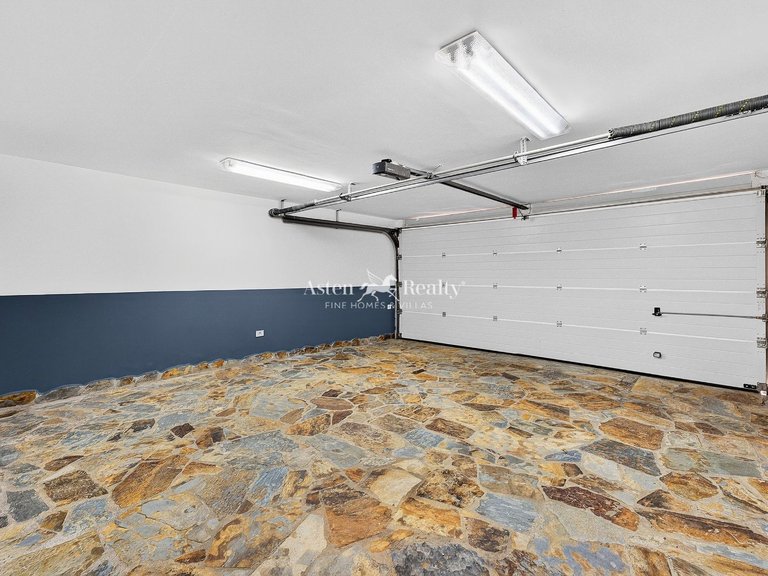 Villa for Sale in San Eugenio Bajo, Tenerife 41