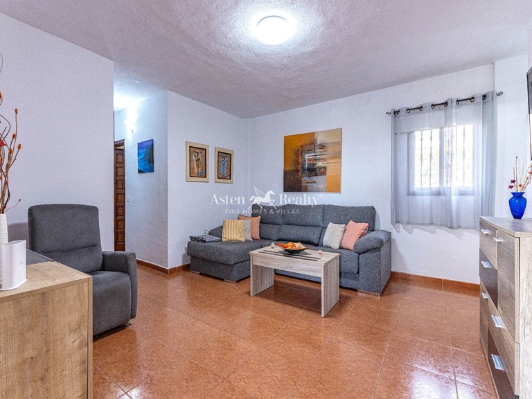 Villa for Sale in Guia De Isora, Tenerife 9