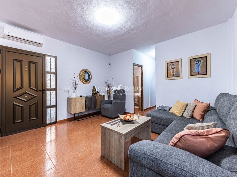 Villa for Sale in Guia De Isora, Tenerife 10