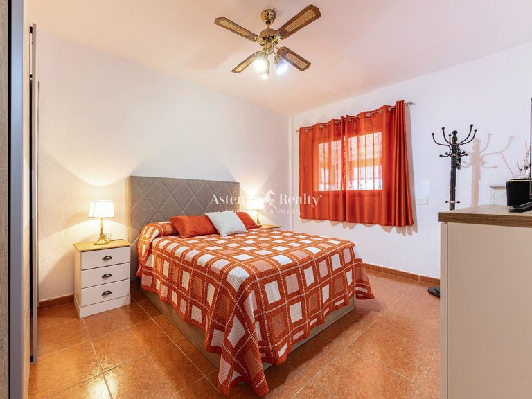 Villa for Sale in Guia De Isora, Tenerife 12