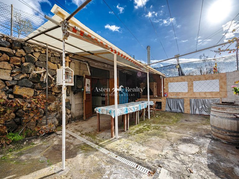 Villa for Sale in Guia De Isora, Tenerife 23