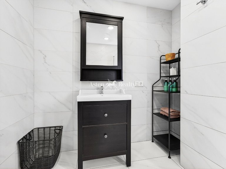 Apartment for Sale in Playa De Las Américas, Tenerife 16