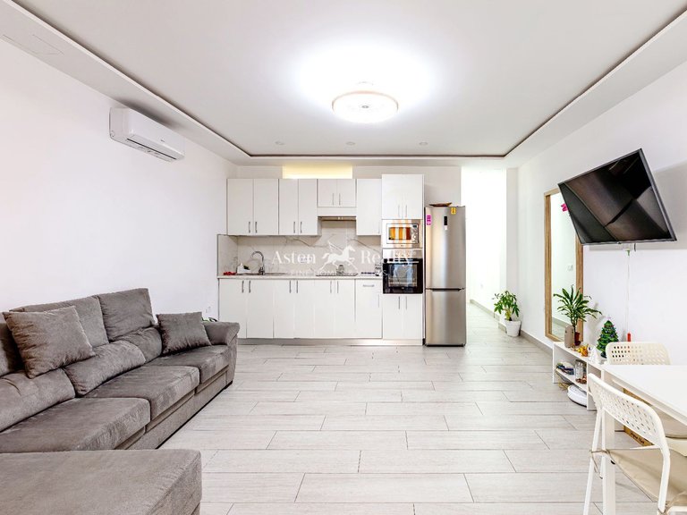 Apartment for Sale in Playa De Los Cristianos, Tenerife 12