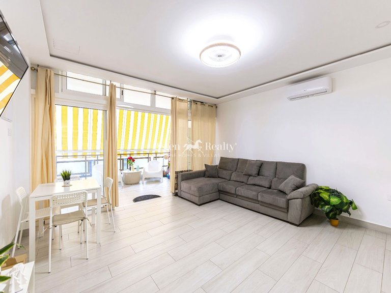 Apartment for Sale in Playa De Los Cristianos, Tenerife 15
