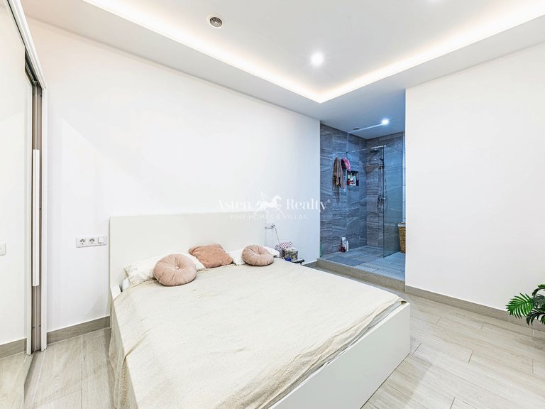 Apartment for Sale in Playa De Los Cristianos, Tenerife 20