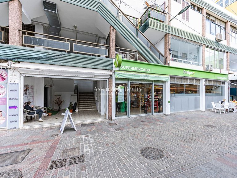 Apartment for Sale in Playa De Los Cristianos, Tenerife 29