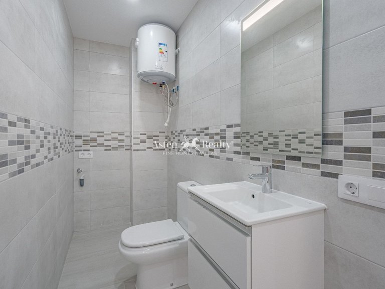 Apartment for Sale in Playa De Los Cristianos, Tenerife 24