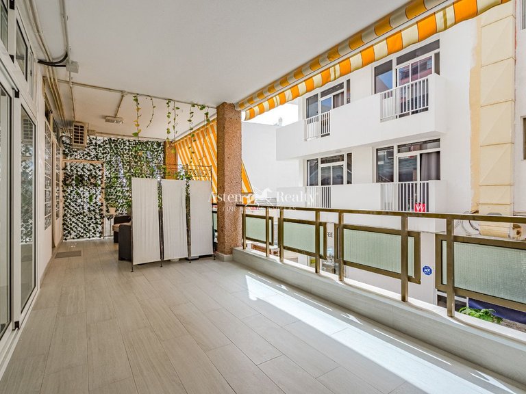 Apartment for Sale in Playa De Los Cristianos, Tenerife 2