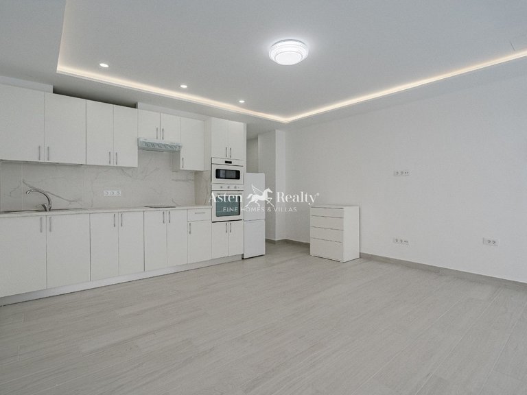 Apartment for Sale in Playa De Los Cristianos, Tenerife 7