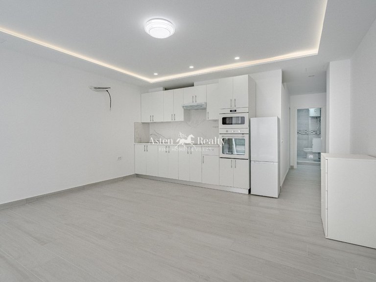 Apartment for Sale in Playa De Los Cristianos, Tenerife 9