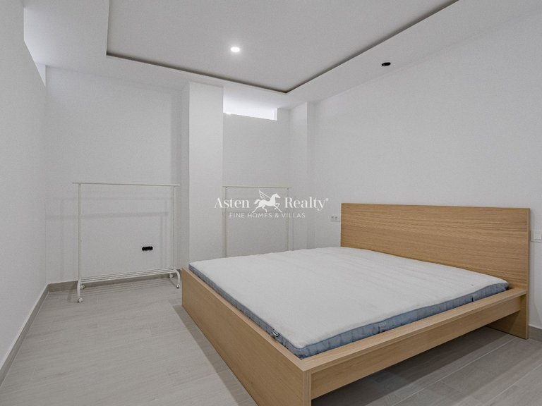 Apartment for Sale in Playa De Los Cristianos, Tenerife 16