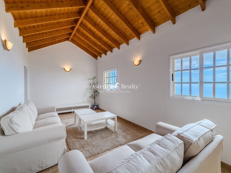 Villa for Sale in Vera De Erques, Tenerife 1