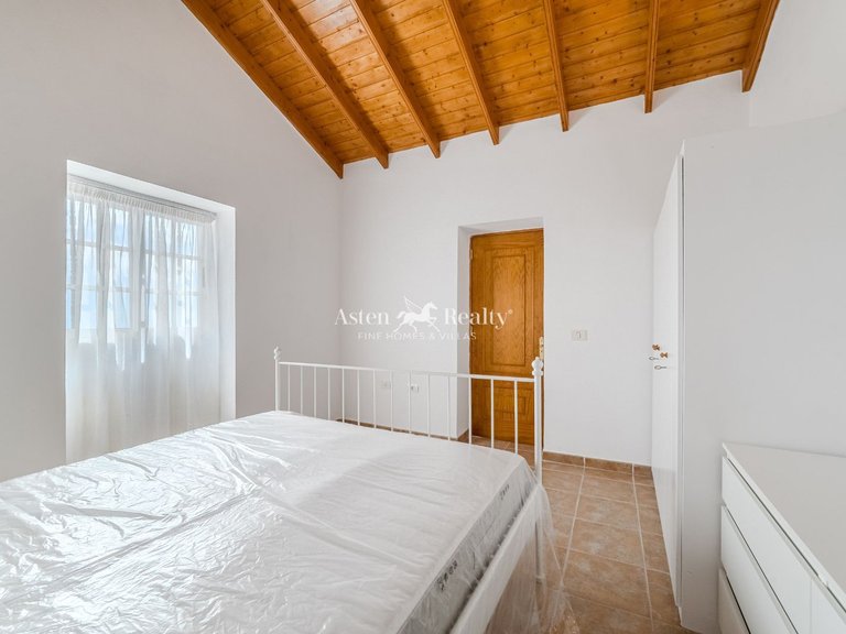 Villa for Sale in Vera De Erques, Tenerife 19