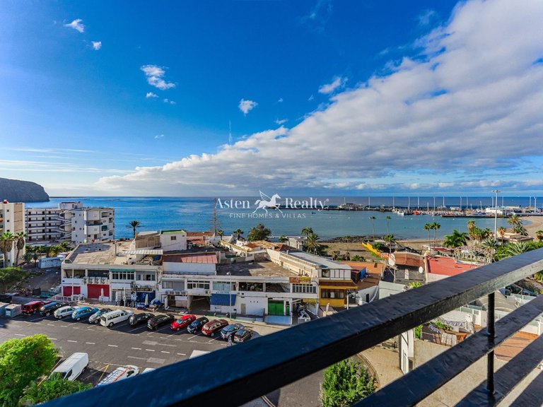 Apartment for Sale in Playa De Los Cristianos, Tenerife 6