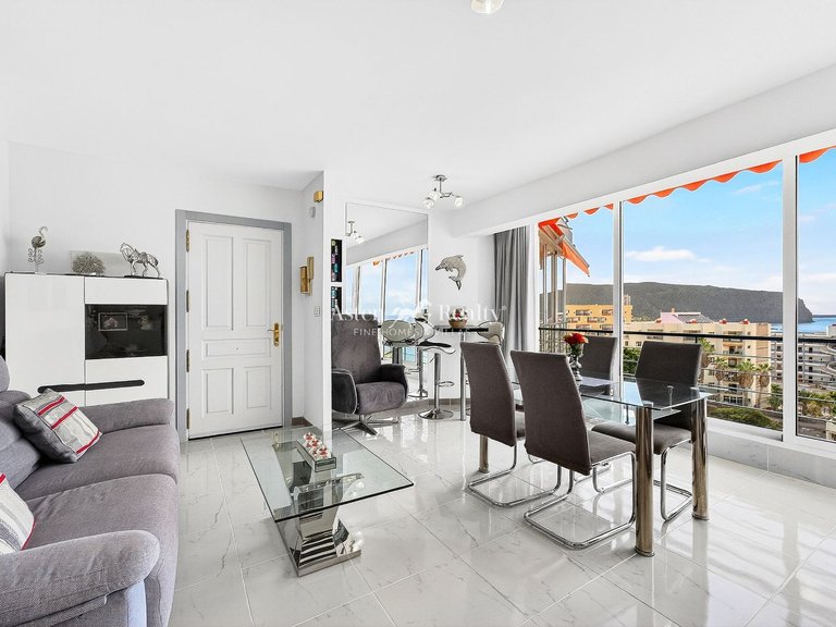 Apartment for Sale in Playa De Los Cristianos, Tenerife 3