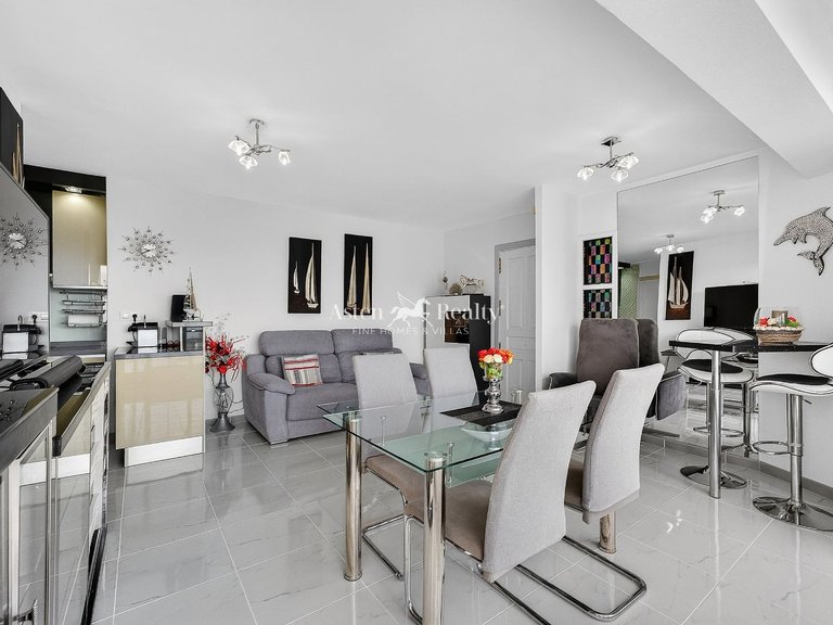 Apartment for Sale in Playa De Los Cristianos, Tenerife 4