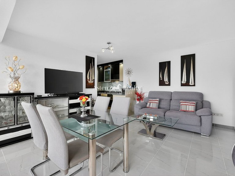 Apartment for Sale in Playa De Los Cristianos, Tenerife 5