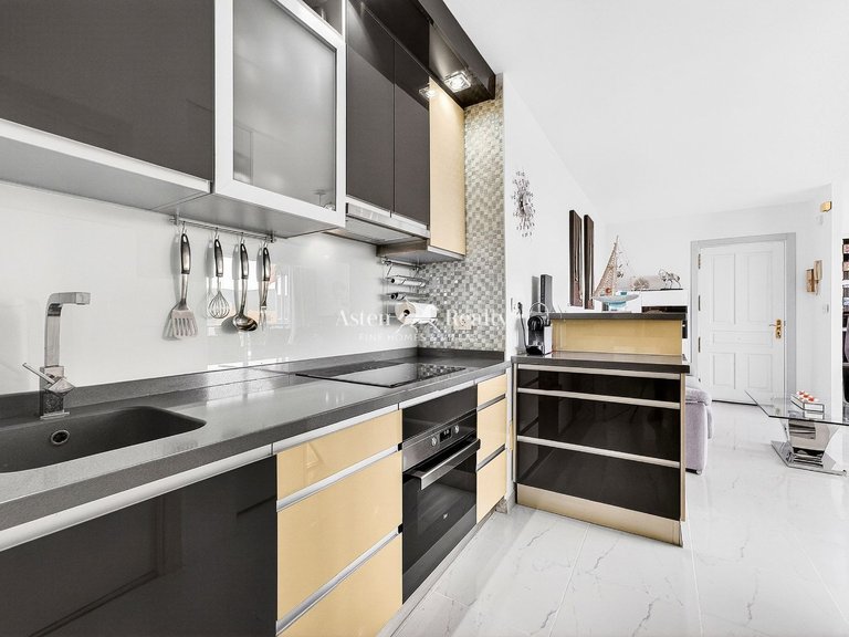 Apartment for Sale in Playa De Los Cristianos, Tenerife 9