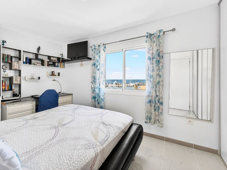 Apartment for Sale in Playa De Los Cristianos, Tenerife 11