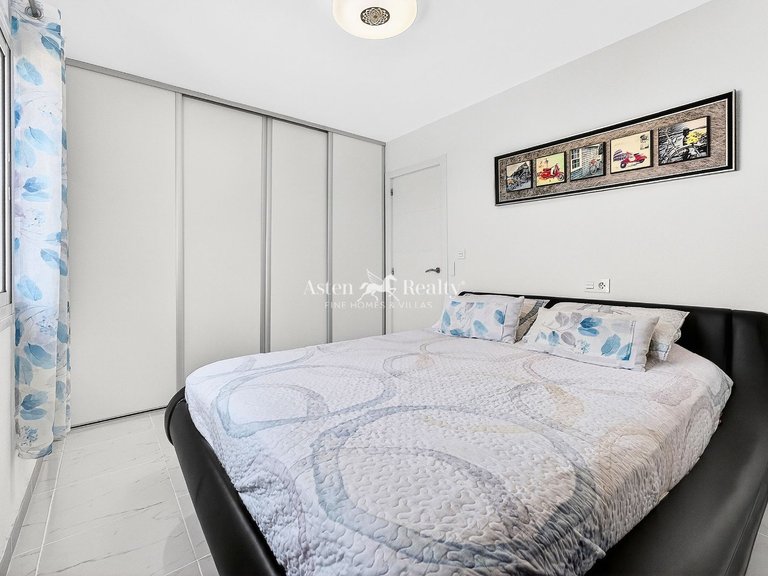 Apartment for Sale in Playa De Los Cristianos, Tenerife 12