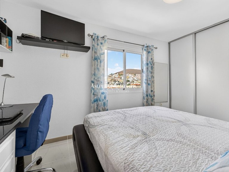 Apartment for Sale in Playa De Los Cristianos, Tenerife 14