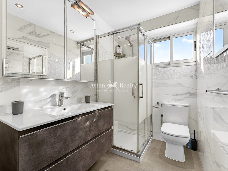 Apartment for Sale in Playa De Los Cristianos, Tenerife 10