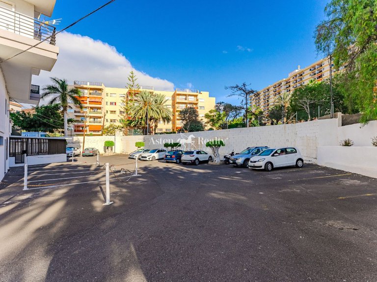 Apartment for Sale in Playa De Los Cristianos, Tenerife 16