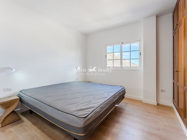 Penthouse for Sale in Palm-mar, Tenerife 8