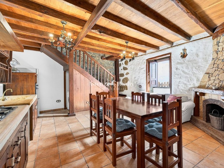 Villa for Sale in Adeje, Tenerife 1