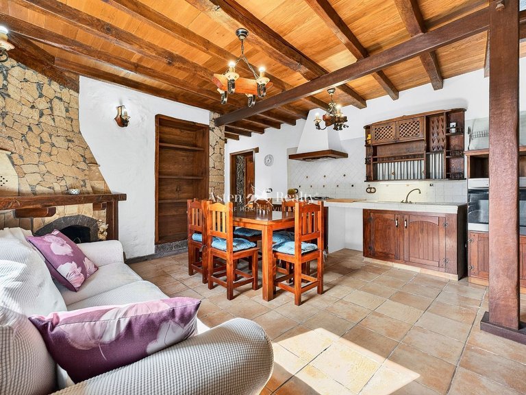 Villa for Sale in Adeje, Tenerife 3