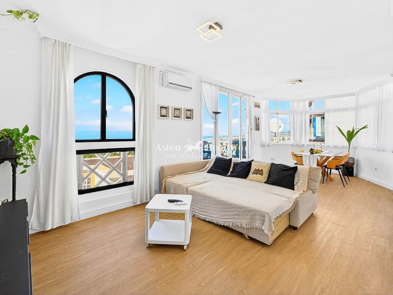 Town House for Sale in San Eugenio Alto, Tenerife 1