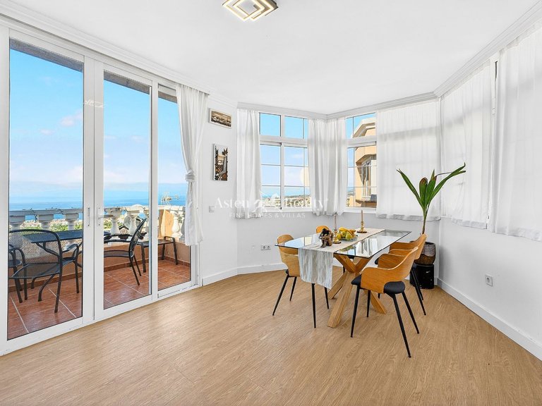 Town House for Sale in San Eugenio Alto, Tenerife 2