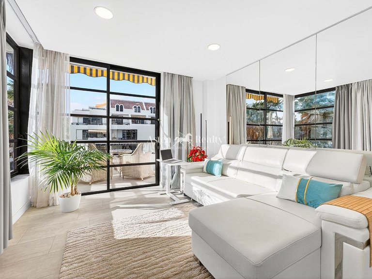Apartment for Sale in Playa De Las Américas, Tenerife 2