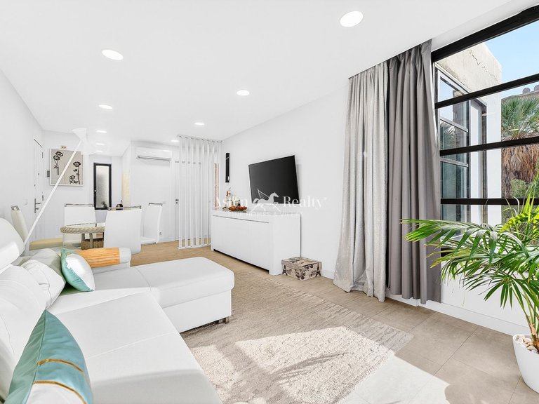 Apartment for Sale in Playa De Las Américas, Tenerife 3