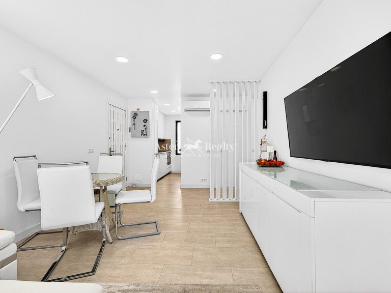 Apartment for Sale in Playa De Las Américas, Tenerife 5